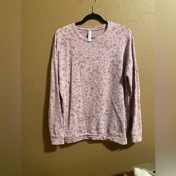 Athleta Tops - Athleta studio to street Maeve sweatshirt size medium